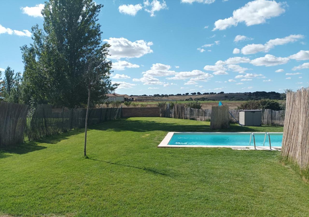 Casas Olmo Y Fresno Jardin Y Piscina A 17 Kilometros De סלאמנקה מראה חיצוני תמונה