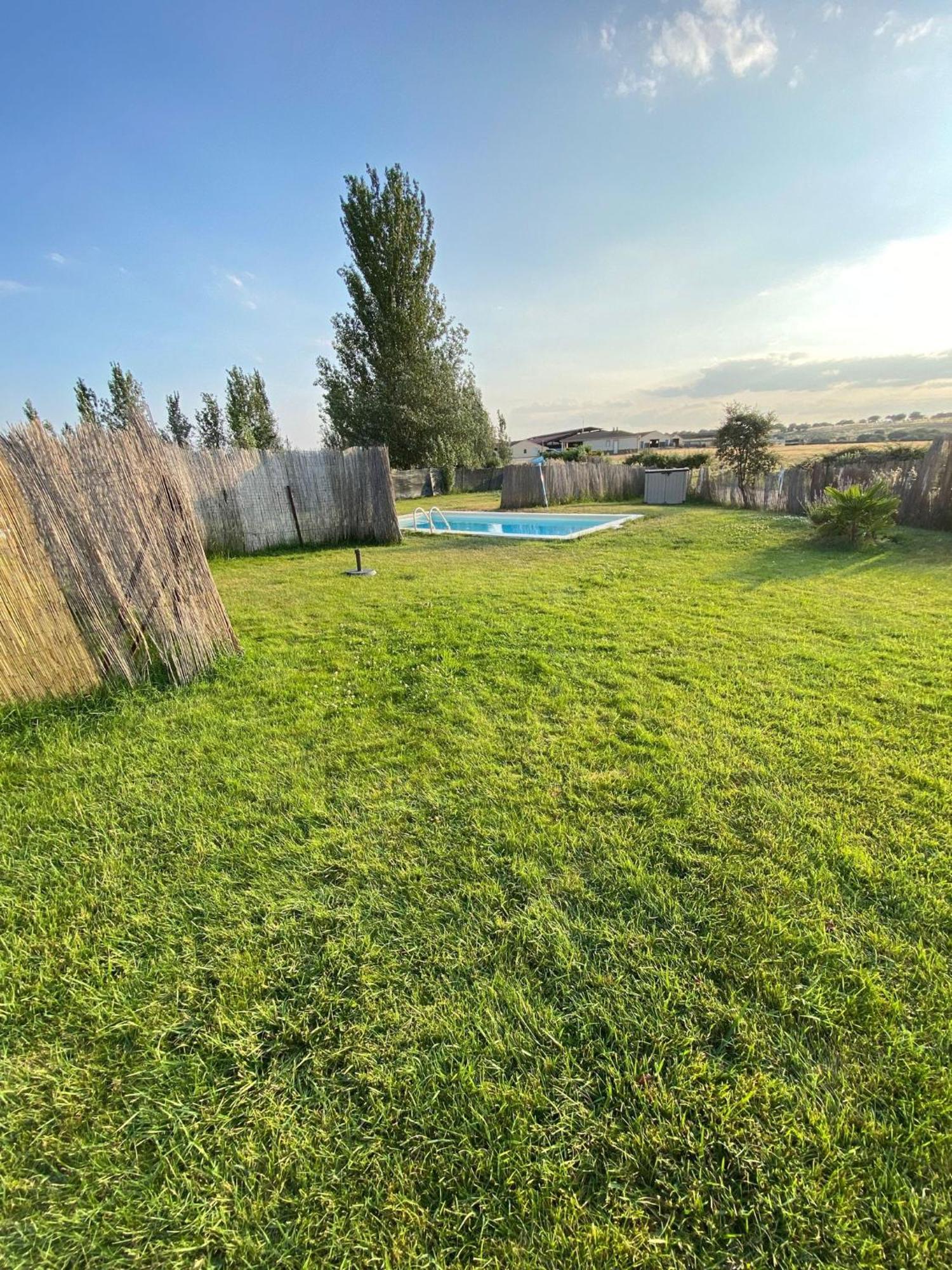 Casas Olmo Y Fresno Jardin Y Piscina A 17 Kilometros De סלאמנקה מראה חיצוני תמונה