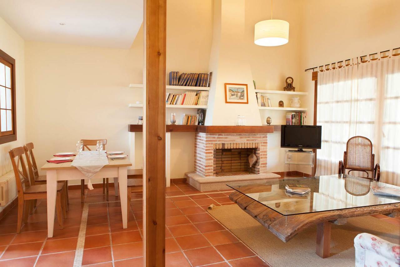 Casas Olmo Y Fresno Jardin Y Piscina A 17 Kilometros De סלאמנקה מראה חיצוני תמונה
