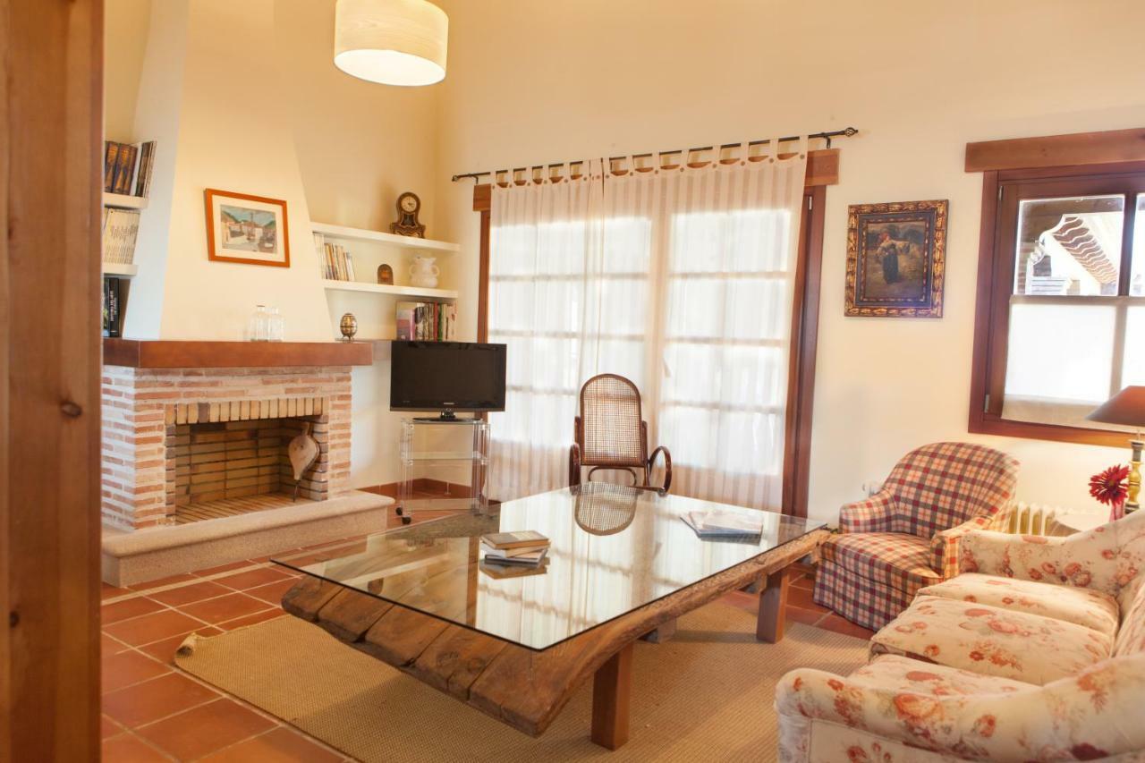 Casas Olmo Y Fresno Jardin Y Piscina A 17 Kilometros De סלאמנקה מראה חיצוני תמונה